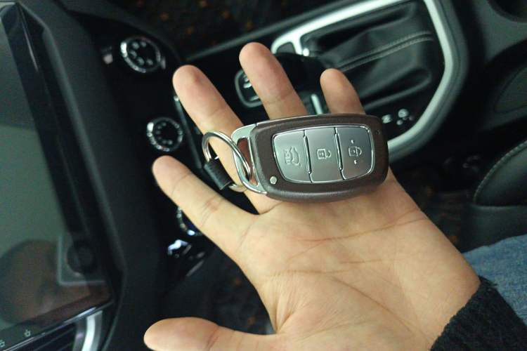 Used Hyundai ix25 2017 1.6L Automatic Smart Version
