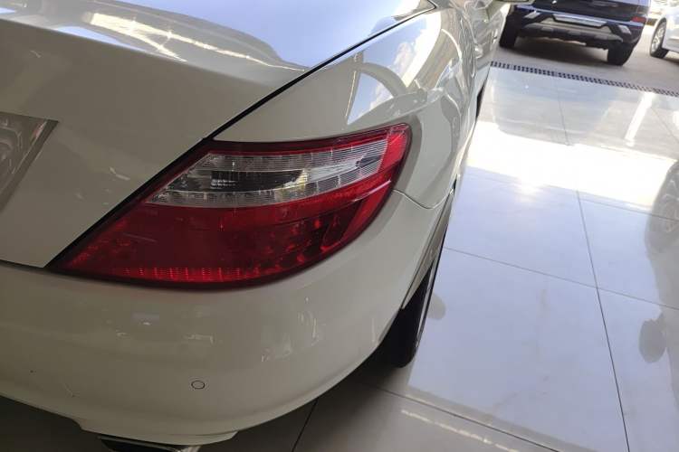 Used Mercedes-Benz SLK-Class 2011 SLK 200 Fashion Model

