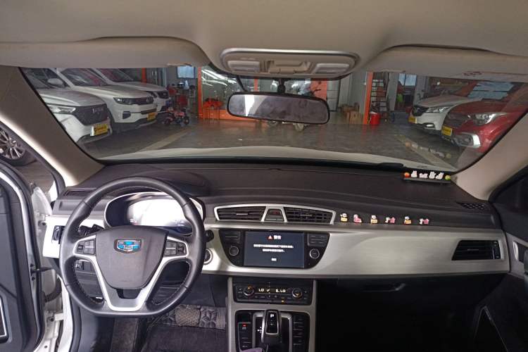 Used Geely Auto Emgrand X7 Sport 2020 1.8TD DCT Two-Wheel Drive Smart Connect 4G-Enabled Version
