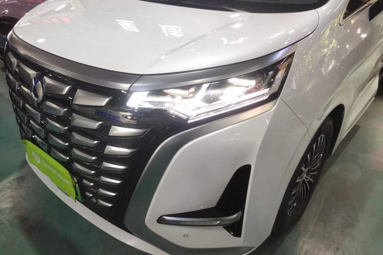 Used Denza D9 2022 DM-i 970 Four-Wheel Drive Prestige Model
