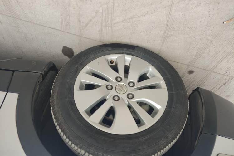 Used Suzuki S-Cross 2014 1.6L CVT Two-Wheel Drive Entry Model