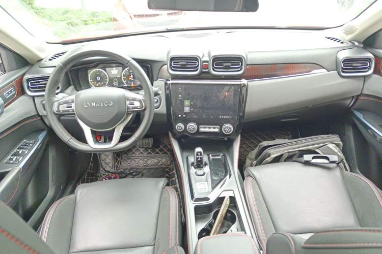 Used Lynk & Co 02 2019 1.5T DCT Two-Wheel Drive Pro Edition China VI Standard
