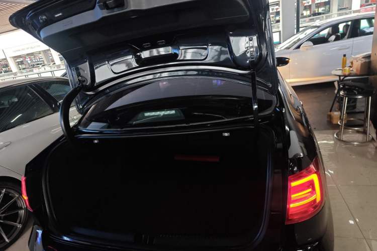 Used Volkswagen Sagitar 2017 230TSI Automatic Comfort Version
