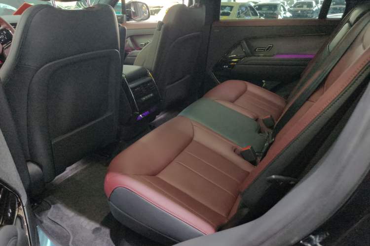 Used Land Rover Range Rover Sport 2024 400PS Dynamic SE
