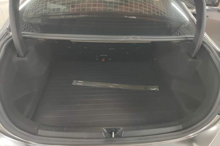 Used Mercedes-Benz A-Class 2021 A 200 L Sport Sedan Fashion Model
