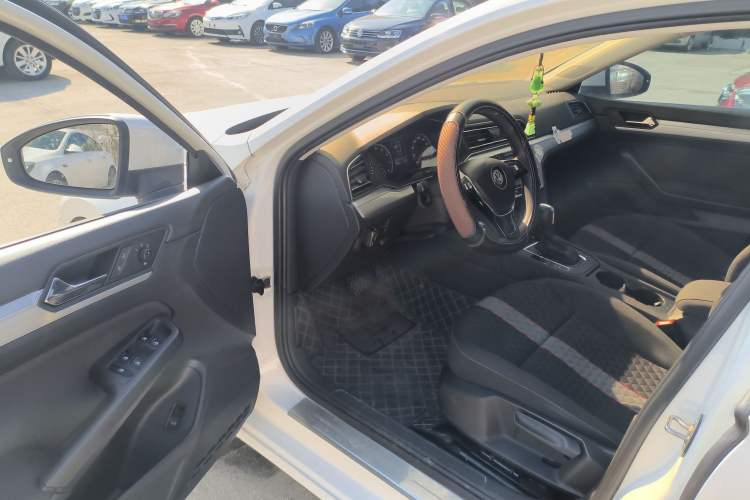 Used Volkswagen Lamando 2021 230TSI DSG Fashion Edition
