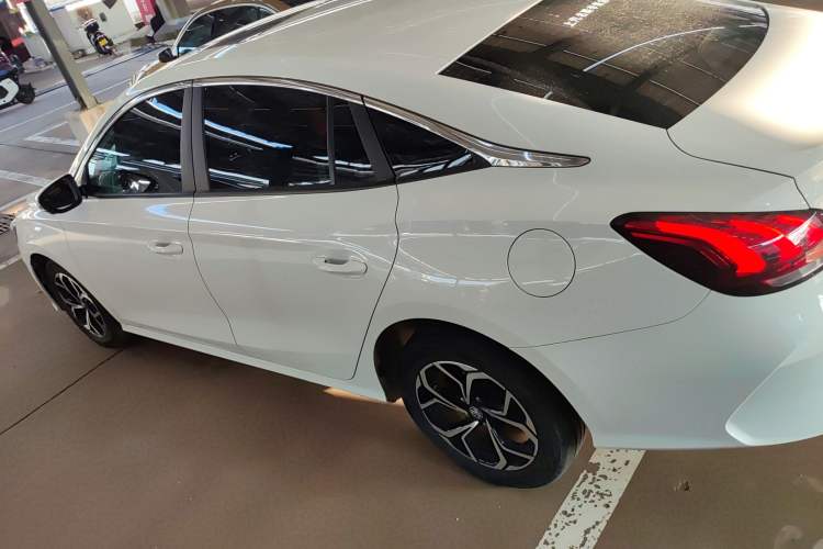 Used MG 5 2022 180 DVVT CVT Youth Flagship Edition
