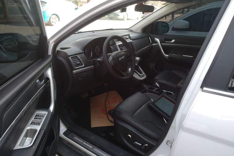 Used Haval H6 2015 Sport Edition 1.5T Automatic Two-Wheel Drive Luxury Model
