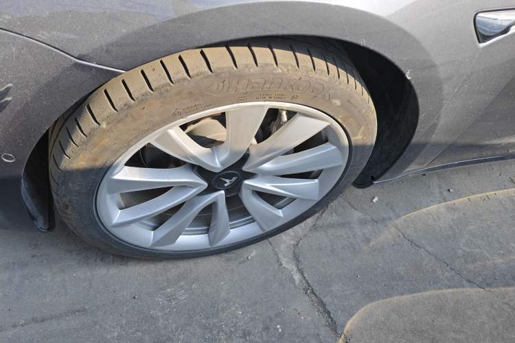 Used Tesla Model 3 2019 Long-Range All-Wheel-Drive Version