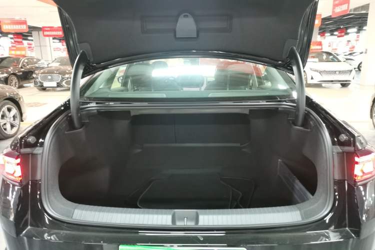 Used Volkswagen Magotan 2024 380TSI DSG Prestige Edition DaMai Package
