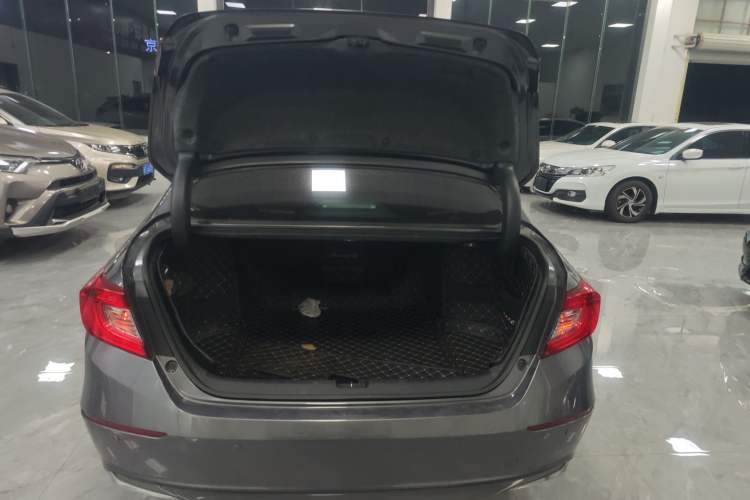 Used Honda Accord 2018 Rui Hybrid 2.0L Rui Ling Edition China VI
