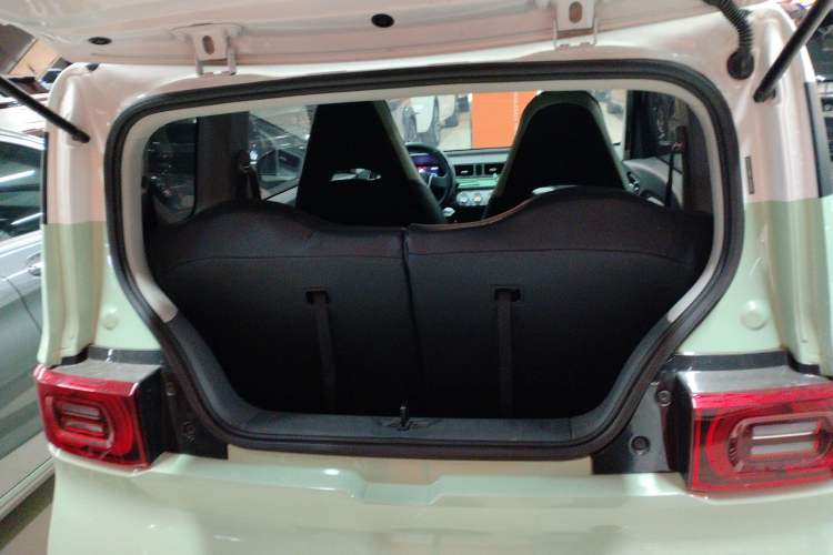 Used Wuling Hongguang MINIEV 2022 Macaron Premium Model – Lithium Iron Phosphate
