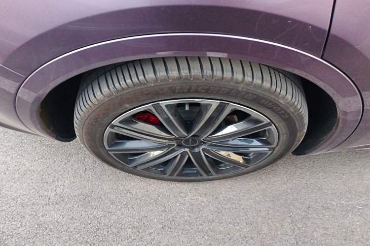 Used Hima Luxeed R7 2025 Extended-Range 331km Ultra
