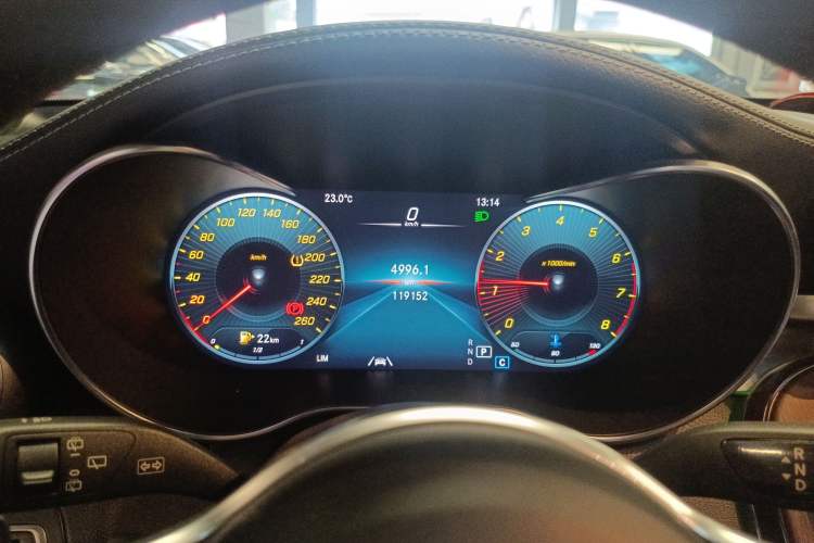 Used Mercedes-Benz GLC 2020 Facelift GLC 300 L 4MATIC Dynamic Edition
