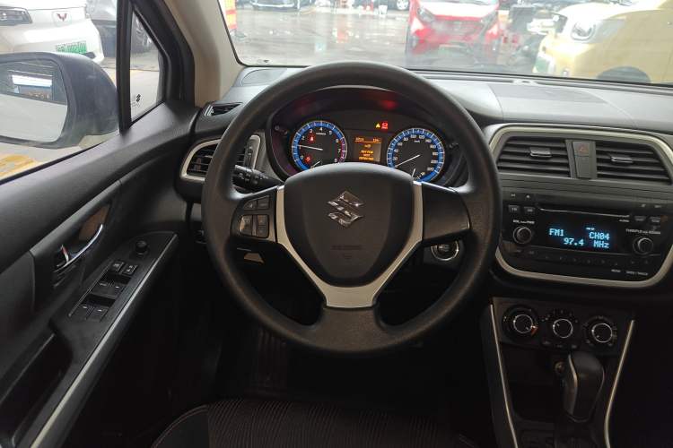 Used Suzuki S-Cross 2014 1.6L CVT Two-Wheel Drive Entry Model