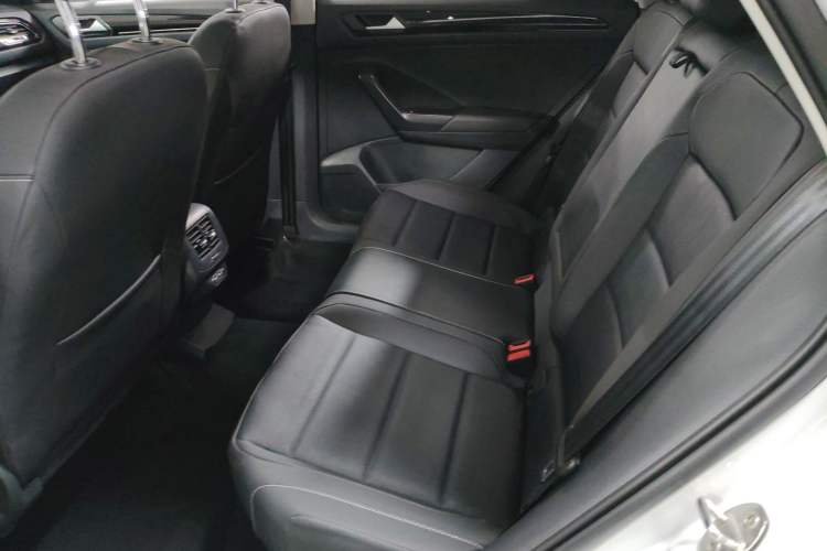 Used Volkswagen T-ROC 2022 280TSI DSG Two-Wheel Drive Comfort PLUS
