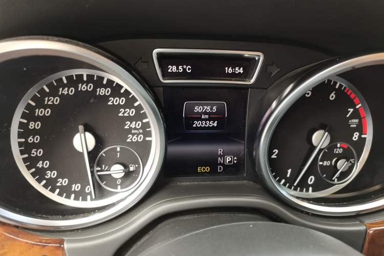 Used Mercedes-Benz M-Class 2014 ML 400 4MATIC Dynamic Model