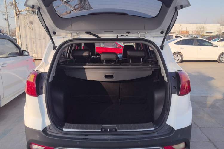 Used  Refine S3 2016 1.5L Manual Luxury Smart Version
