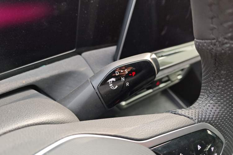 TDK.VehicleDetails.img