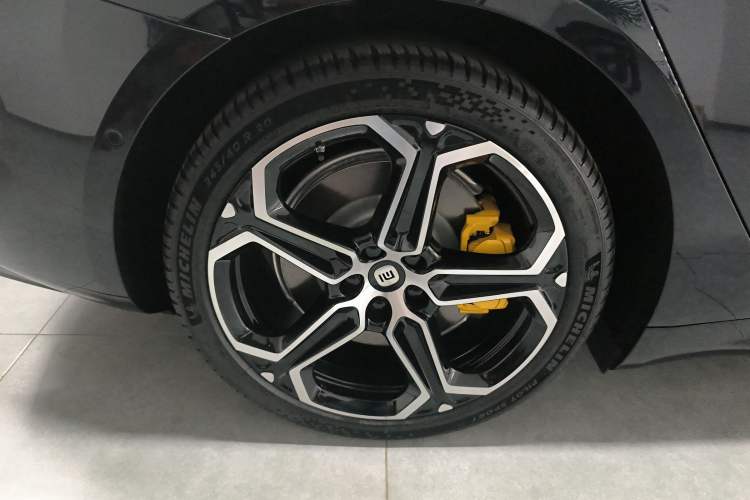 Used  SU7 2024 Rear-Drive Ultra-Long Range Advanced Pro-Level Intelligent Driving Version