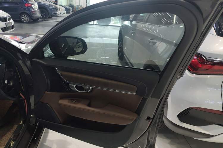 Used Volvo S90 2021 B5 Zhiyuan Luxury Edition
