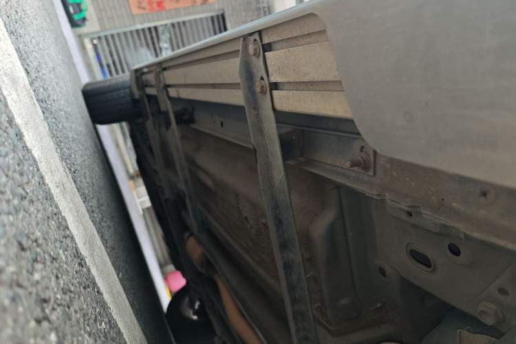 Used Nissan X-Trail 2014 2.5L CVT Leading Edition 4WD
