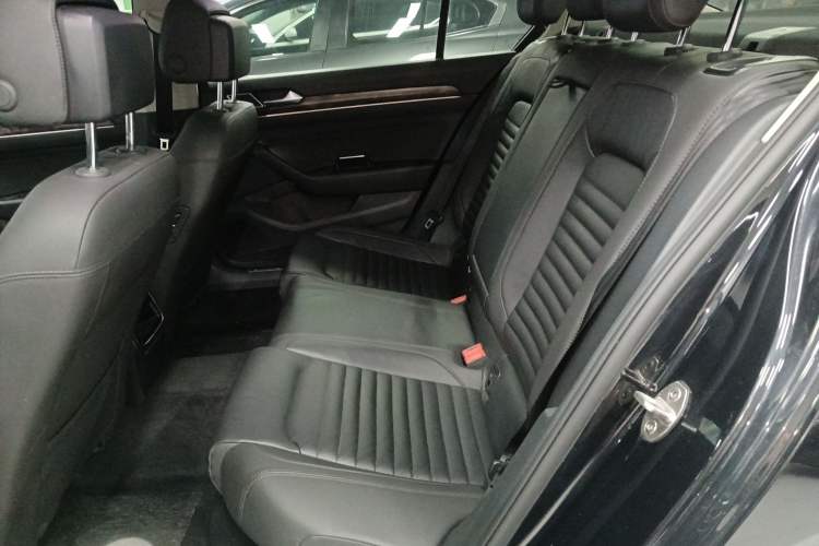 Used Volkswagen Magotan 2019 330TSI DSG Leading Model China VI Standard