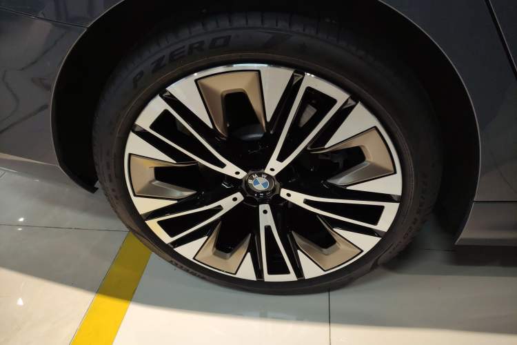 Used BMW 5 Series 2024 530Li Luxury Package Premium Edition
