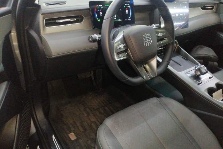 Used BYD Qin PLUS 2025 DM-i Smart Drive 55KM Leading Model