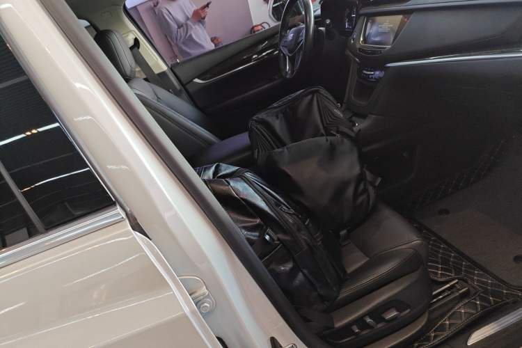 Used Cadillac XT5 2016 28T Four-Wheel Drive Luxury Model
