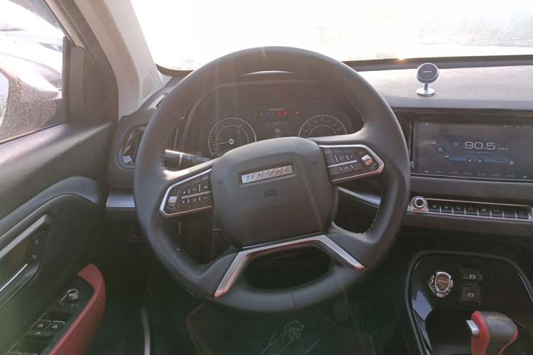 Used Haval H2s 2018 Red-Label 1.5T Dual-Clutch ZhiShang Model
