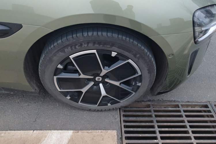 Used Xiaomi Auto SU7 2024 Rear-Drive Ultra-Long Range Advanced Pro-Level Intelligent Driving Version