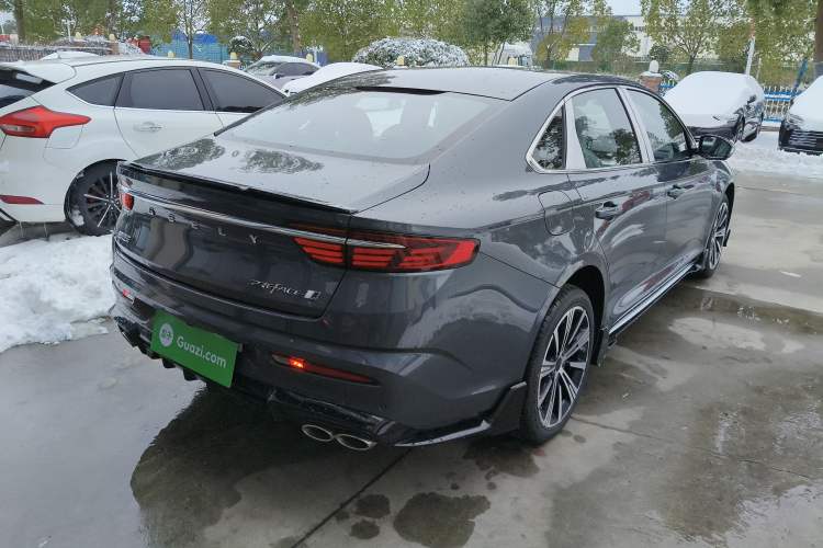 Used Geely Auto Preface 2025 Dongfang Yao 1.5TD Kunlun Edition
