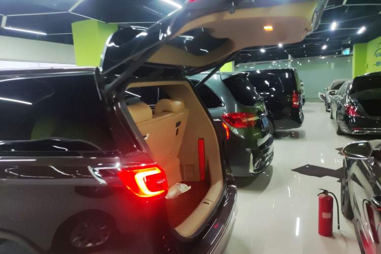 Used Buick GL8 2021 ES Landtrek 653T Luxury Model