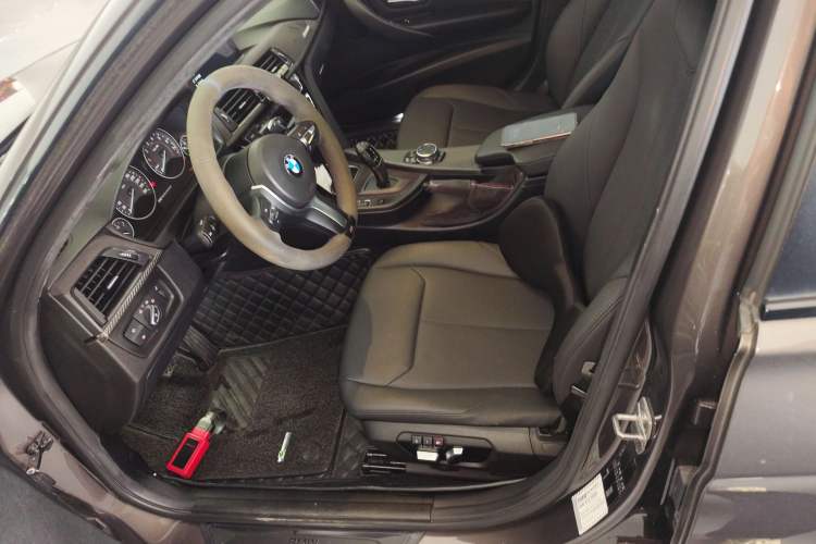 Used BMW 3 Series 2017 320Li Fashion Model
