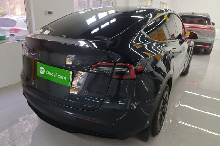 Used Tesla Model Y 2024 Long-Range All-Wheel-Drive Version
