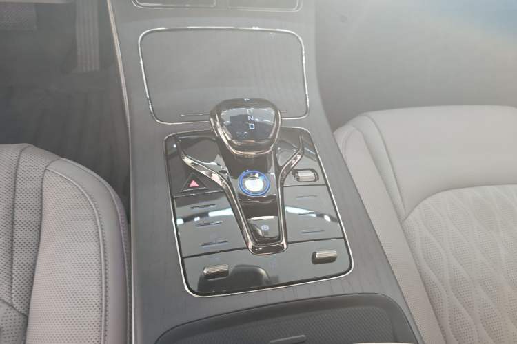 Used BYD Han 2025 EV Intelligent Driving Edition 701KM LiDAR Flagship Model
