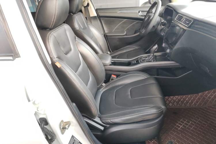 Used Dongfeng Fengon 580 2017 Revised Version 1.5T CVT Luxury Edition
