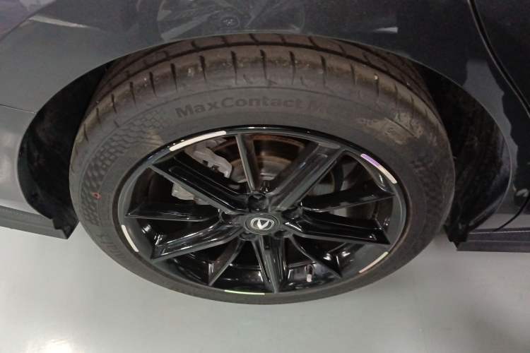 Used Changan UNI-V 2022 1.5T Prestige Version
