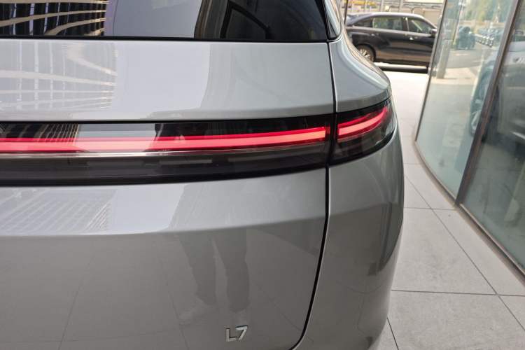 Used Li Auto L7 2023 Pro Model
