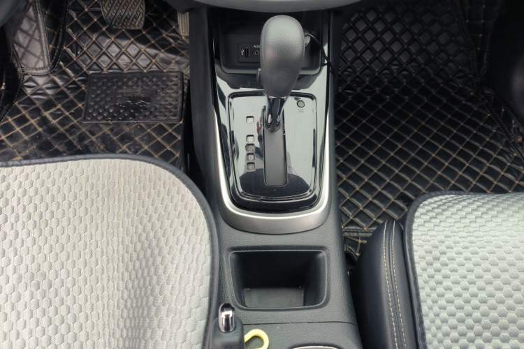 Used Nissan Tiida 2021 1.6L CVT Cool Edition
