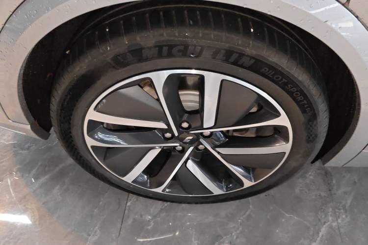 Used Li Auto L9 2022 Max model
