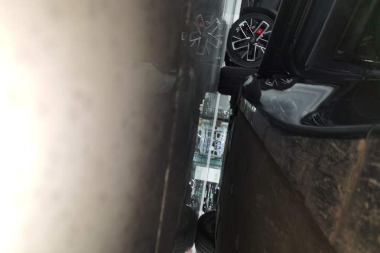 Used  11 2022 Ultra-Long Range Dual-Motor Luxury Edition 4 Seats
