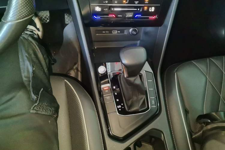 Used Volkswagen Tiguan L 2022 330TSI Automatic Two-Wheel Drive Smart Edition
