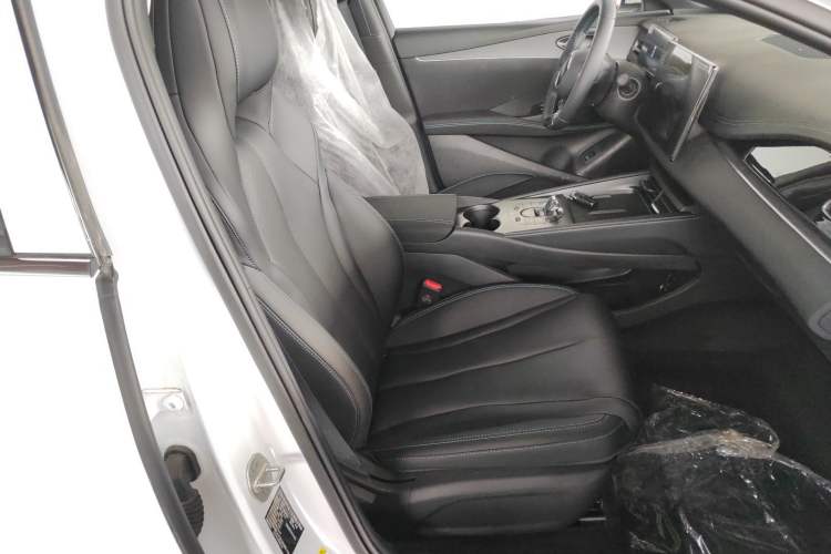 Used BYD Seal 06 New Energy 2024 DM-i 120KM Prestige Model
