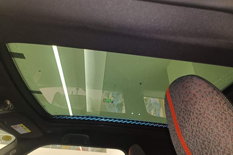 Used  Electric MINI COOPER JCW 2025 JOHN COOPER WORKS
