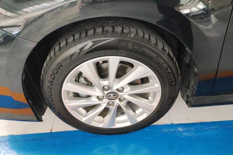 Used Toyota Camry 2021 2.0G Luxury Edition
