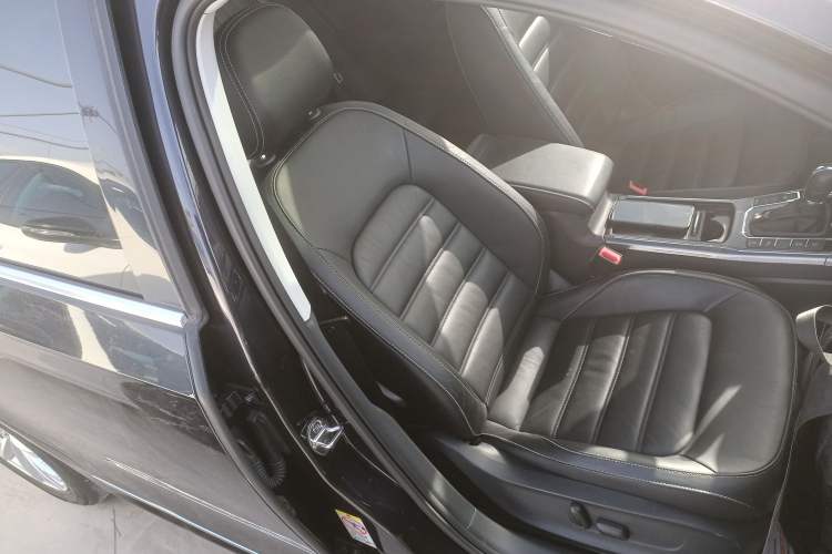 Used Volkswagen Passat 2017 330TSI DSG Luxury Edition
