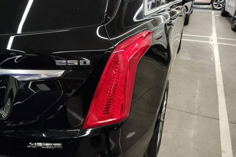 Used Cadillac XT5 2018 25T Luxury Model