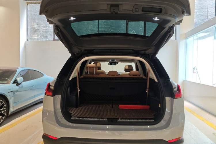 Used Nio ES8 2018 Founder Edition
